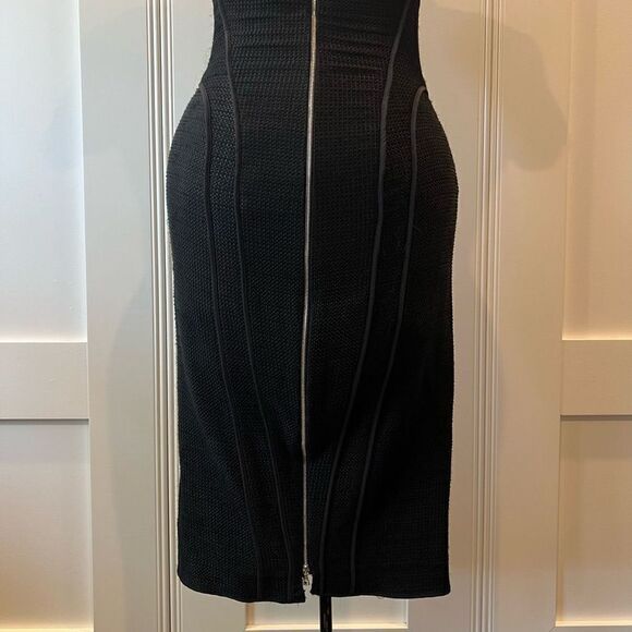 Narciso Rodriguez Black Dress Midi Contour Seam Short Sleeve V Neck Statement Zi - Picture 8 of 11